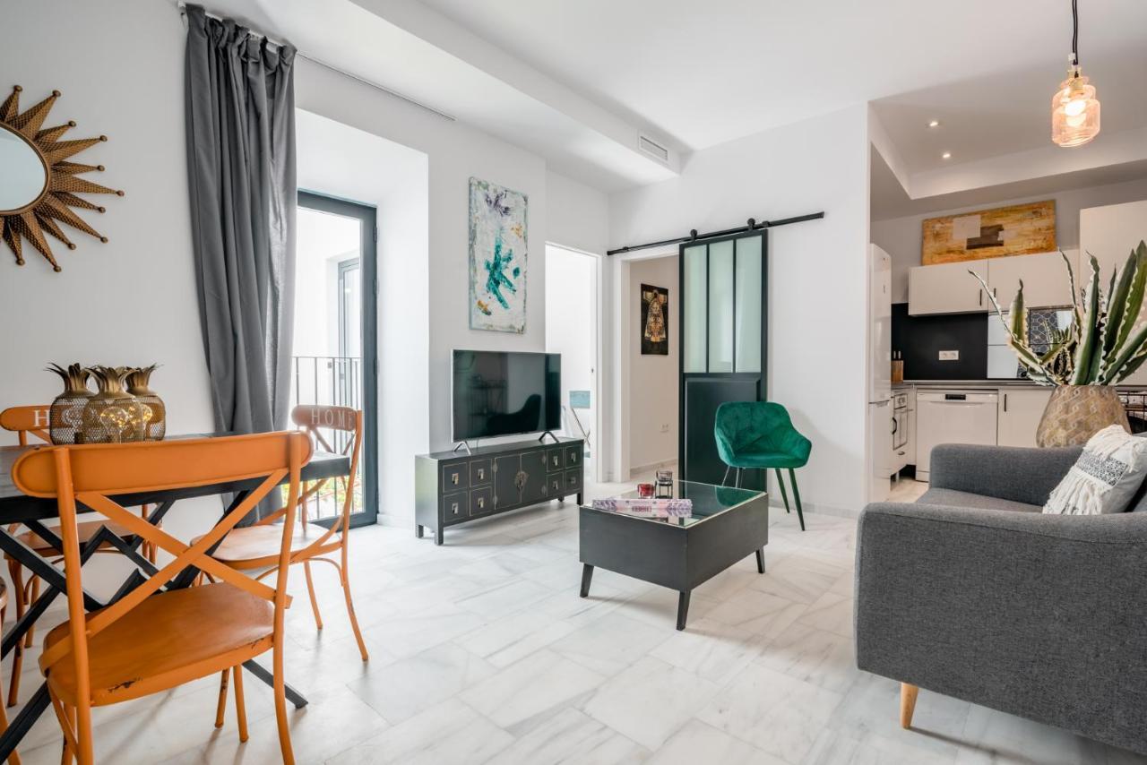 Apartment Dreams Of Old Town